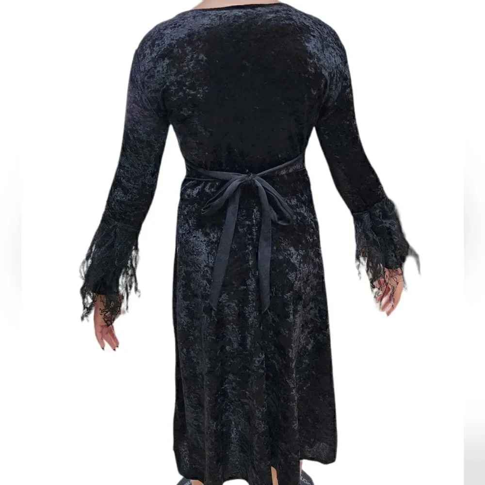 Girls Gothic Vampira Halloween costume